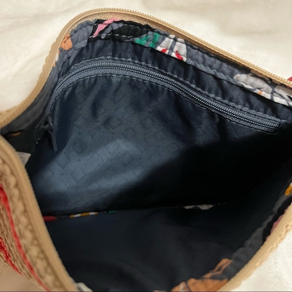 NWT Straw Beach Wristlet - Coastal Paradise​​ - Picture 3 of 4